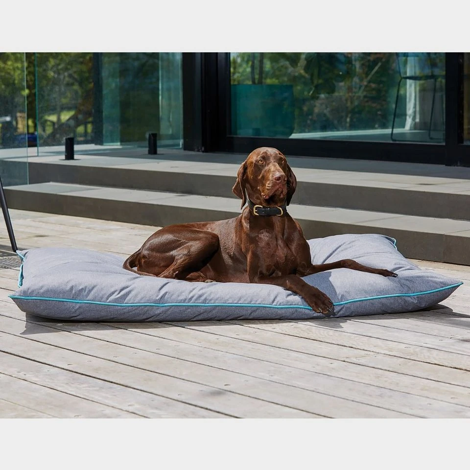 Weatherbeeta Waterproof Pillow Dog Bed 4 Weatherbeeta Waterproof Pillow Dog Bed - Image 2